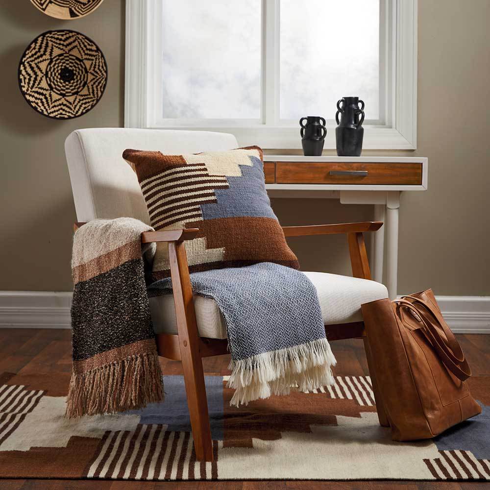 L0034 Poch Shoulder bag