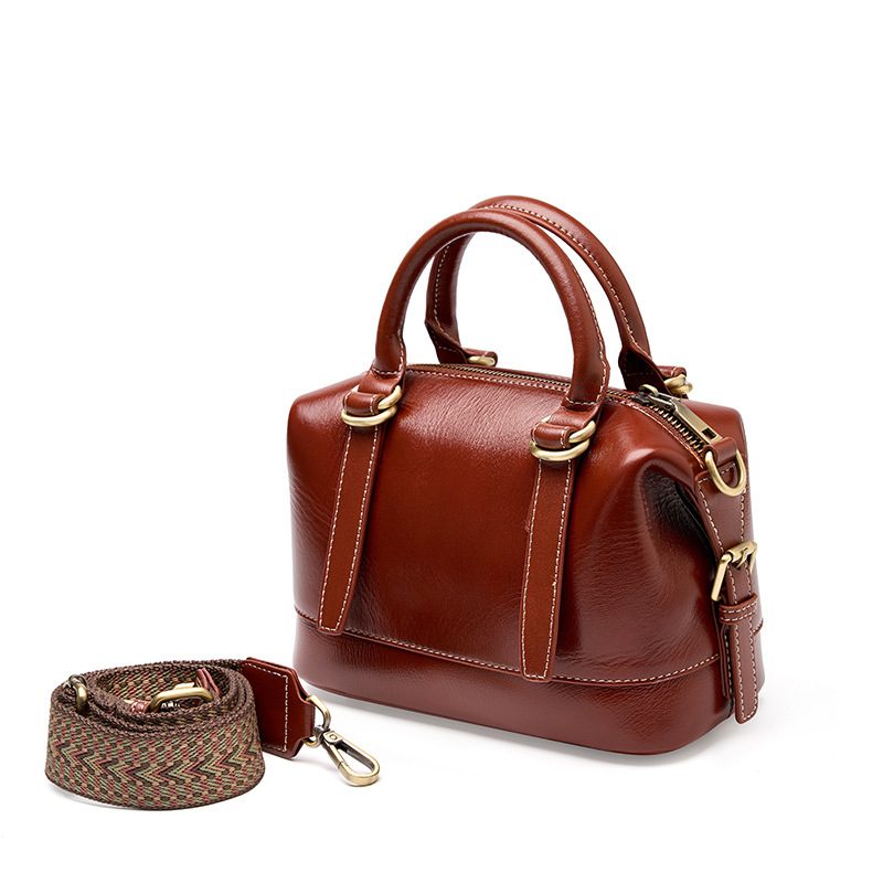 B9114 002 handbag
